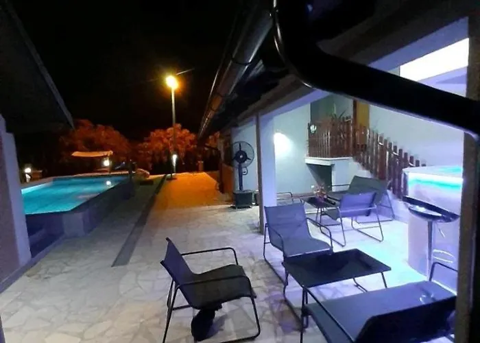 Djokic 2 Sa Bazenom *