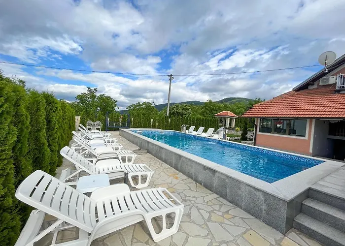 Djokic 2 Sa Bazenom Apartmán